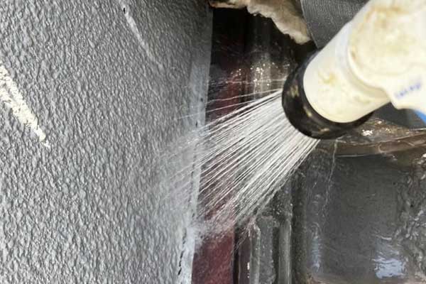確実に原因を突き止める、プロの散水調査