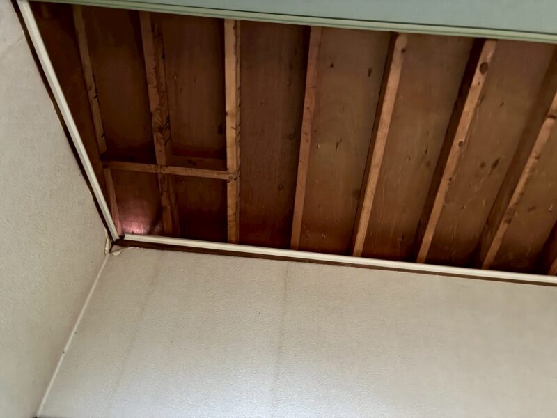 奈良市千代ヶ丘にて雨漏り・散水検査 施工前2