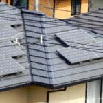 太陽光パネルが載っていても屋根修理はできる？注意点と費用を解説
