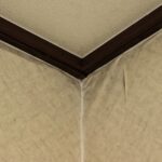 クロスの雨染みや剥がれの原因とは？雨漏りのサインかもしれません