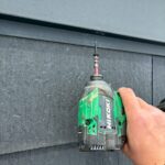 奈良市姫歌町にて棟板金の釘打ち替え工事〈パッキンビス交換〉