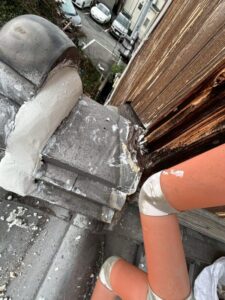 奈良市四条大路にて鬼瓦まわりからの雨漏り修理〈漆喰打ち直し工事〉 施工後