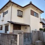 奈良市朱雀にて漆喰劣化の雨漏り修理〈外壁補修・塗装〉 施工前