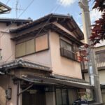 奈良市朱雀にて外壁塗装・補修〈カビや苔も綺麗に〉 施工前
